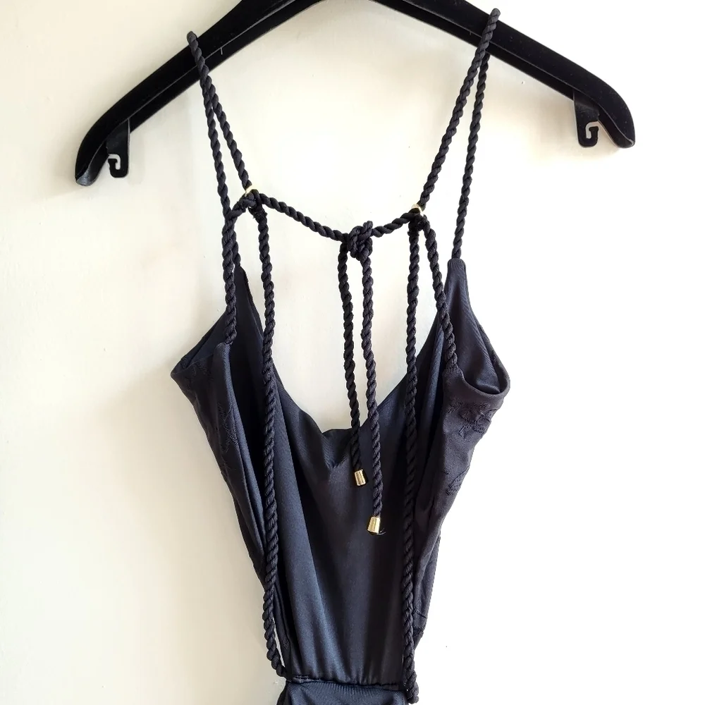 Agua Bendita Shade Nadine 7341 Agua Bendita Graphic Print Black Swimsuit New